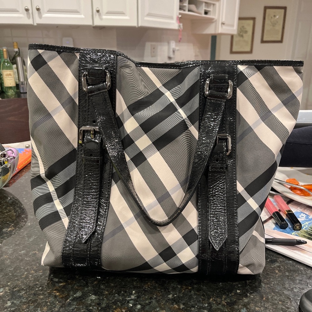 Burberry Victoria Nova Check Bag - Picture 1 of 7